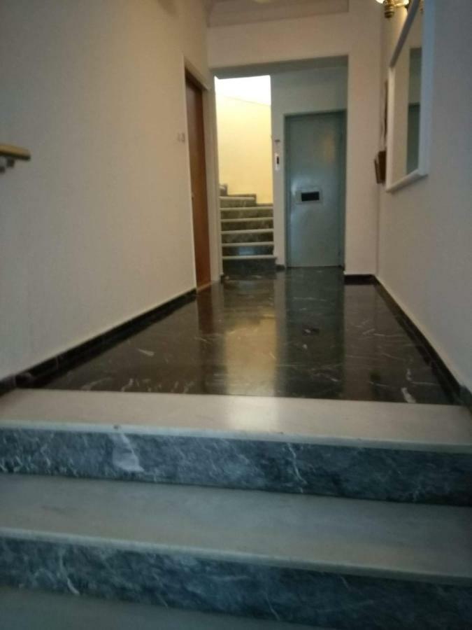 Annadel Flat Apartment เอเธนส์ ภายนอก รูปภาพ